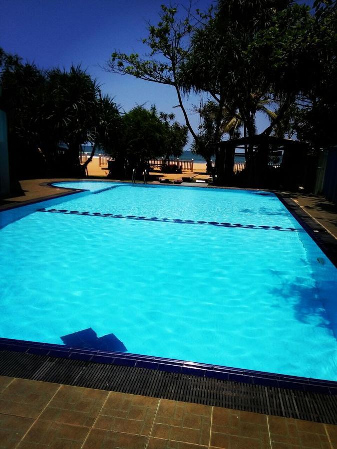 Green Shadows Beach Hotel واديوفا المظهر الخارجي الصورة